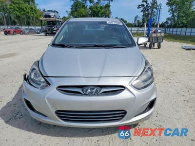 Piąte zdjęcie samochodu w środku: 2014 HYUNDAI ACCENT GS VIN:KMHCT5AE5EU196413 - miniatura