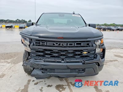 Piąte zdjęcie samochodu w środku: 2025 CHEVROLET SILVERADO C1500 CUSTOM VIN:1GCPABEK6SZ119123 - miniatura