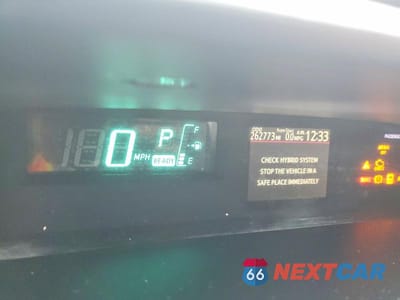 Zdjęcie 9 z 11 samochodu: 2013 TOYOTA PRIUS C TWO VIN:JTDKDTB34D1532552 - miniatura