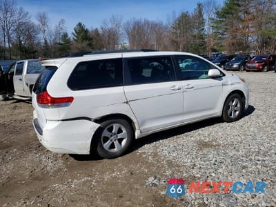 Trzecie zdjęcie samochodu z tyłu: 2011 TOYOTA SIENNA LE 8-PASSENGER VIN:5TDKK3DC0BS024081 - miniatura
