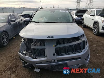Piąte zdjęcie samochodu w środku: 2021 JEEP COMPASS LATITUDE VIN:3C4NJDBB3MT567028 - miniatura