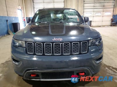Piąte zdjęcie samochodu w środku: 2018 JEEP GRAND CHEROKEE TRAILHAWK VIN:1C4RJFLG9JC322104 - miniatura