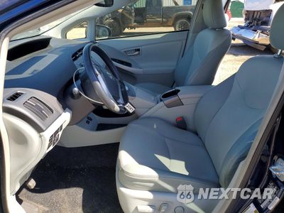 Zdjęcie 7 z 13 samochodu: 2015 TOYOTA PRIUS FOUR VIN:JTDKN3DU0F1881598 - miniatura