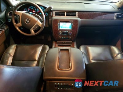 Zdjęcie 8 z 13 samochodu: 2011 GMC YUKON XL DENALI VIN:1GKS2MEF0BR234018 - miniatura