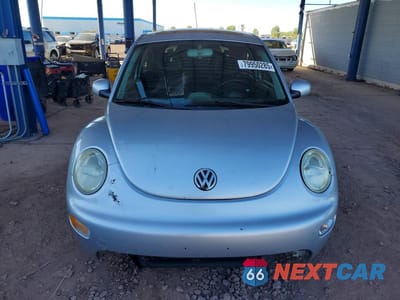 Piąte zdjęcie samochodu w środku: 2002 VOLKSWAGEN NEW BEETLE GLS VIN:3VWCB21C62M420435 - miniatura