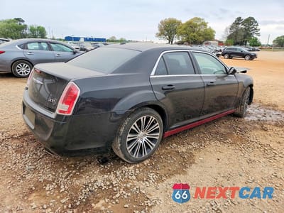 Trzecie zdjęcie samochodu z tyłu: 2014 CHRYSLER 300 S VIN:2C3CCABGXEH118939 - miniatura
