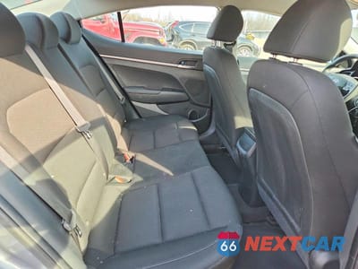 Zdjęcie 10 z 12 samochodu: 2019 HYUNDAI ELANTRA SE VIN:KMHD74LF4KU855988 - miniatura