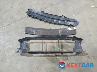 Zdjęcie 12 z 12 samochodu: 2021 AUDI R8 VIN:WUAKBAFX5M7901359 - miniatura