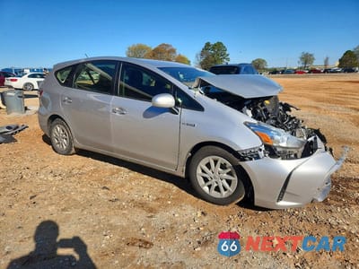 Czwarte zdjęcie samochodu z boku: 2015 TOYOTA PRIUS V TWO VIN:JTDZN3EU8FJ031764 - miniatura