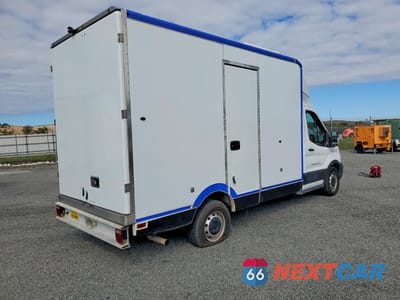Trzecie zdjęcie samochodu z tyłu: 2020 FORD TRANSIT DELIVERY TRUCK VIN:1FDBW5Z87LKB11484 - miniatura
