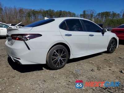 Trzecie zdjęcie samochodu z tyłu: 2024 TOYOTA CAMRY SE VIN:4T1G11AK2RU253369 - miniatura