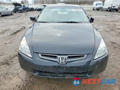 Piąte zdjęcie samochodu w środku: 2005 HONDA ACCORD LX VIN:1HGCM56495A026611 - miniatura