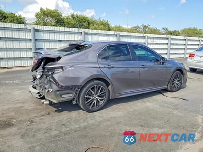 Trzecie zdjęcie samochodu z tyłu: 2023 TOYOTA CAMRY SE VIN:4T1G11AK0PU094168 - miniatura