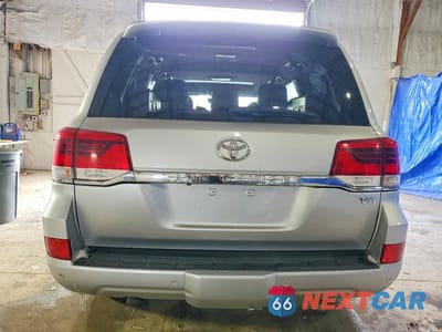 Zdjęcie 6 z 12 samochodu: 2016 TOYOTA LAND CRUISER BASE VIN:JTMCY7AJ4G4043491 - miniatura