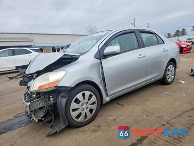 2011 TOYOTA YARIS BASE JTDBT9K30B1398948 - główne zdjęcie licytacji z USA - miniatura