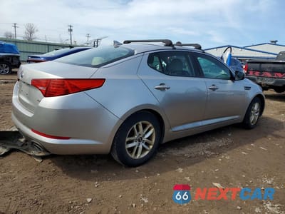 Trzecie zdjęcie samochodu z tyłu: 2011 KIA OPTIMA LX VIN:KNAGM4A70B5113164 - miniatura