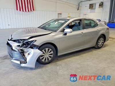 2022 TOYOTA CAMRY HYBRID LE 4T1C31AKXNU577544 - główne zdjęcie licytacji z USA - miniatura