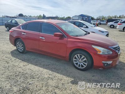 Czwarte zdjęcie samochodu z boku: 2015 NISSAN ALTIMA 2.5 S VIN:1N4AL3AP4FN384780 - miniatura