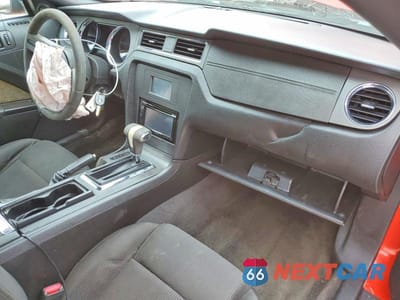 Zdjęcie 8 z 13 samochodu: 2012 FORD MUSTANG VIN:1ZVBP8AM2C5288192 - miniatura