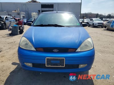 Piąte zdjęcie samochodu w środku: 2001 FORD FOCUS ZX3 VIN:3FAFP31301R135471 - miniatura