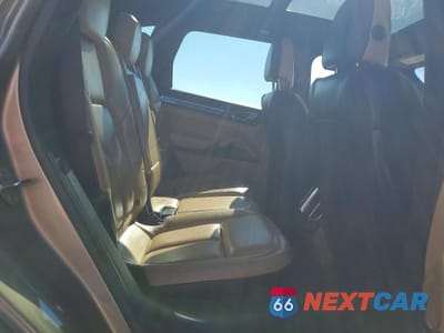 Zdjęcie 11 z 13 samochodu: 2016 PORSCHE CAYENNE VIN:WP1AA2A21GKA15097 - miniatura