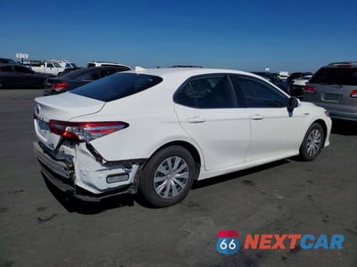Trzecie zdjęcie samochodu z tyłu: 2019 TOYOTA CAMRY HYBRID LE VIN:4T1B31HK7KU515788 - miniatura