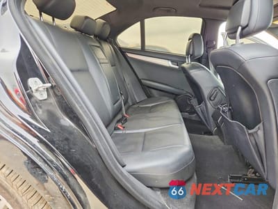 Zdjęcie 10 z 12 samochodu: 2014 MERCEDES-BENZ C 250 VIN:WDDGF4HB6EG222864 - miniatura