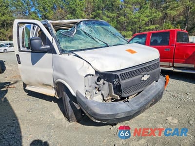 Czwarte zdjęcie samochodu z boku: 2006 CHEVROLET EXPRESS 2500 DELIVERY VAN VIN:1GCGG25V661187547 - miniatura