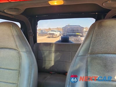 Zdjęcie 10 z 12 samochodu: 1997 JEEP WRANGLER / TJ SE VIN:1J4FY29P5VP403446 - miniatura