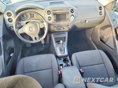 Zdjęcie 8 z 14 samochodu: 2015 VOLKSWAGEN TIGUAN S VIN:WVGAV7AX3FW605268 - miniatura