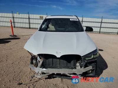 Piąte zdjęcie samochodu w środku: 2022 BMW X3 M40I VIN:5UX83DP08N9K52054 - miniatura
