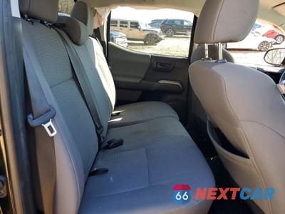 Zdjęcie 10 z 12 samochodu: 2018 TOYOTA TACOMA SR5 V6 VIN:3TMCZ5AN0JM180802 - miniatura