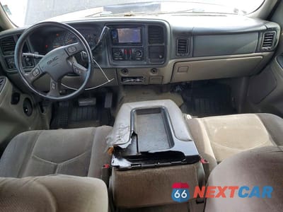 Zdjęcie 8 z 13 samochodu: 2005 GMC YUKON VIN:1GKEC13V95J140421 - miniatura