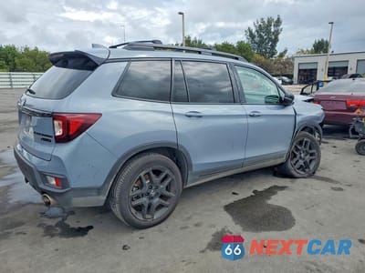 Trzecie zdjęcie samochodu z tyłu: 2025 HONDA PASSPORT BLACK EDITION VIN:5FNYF8H84SB007581 - miniatura