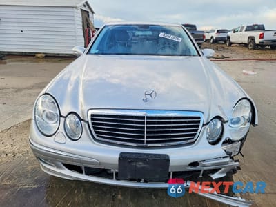 Piąte zdjęcie samochodu w środku: 2005 MERCEDES-BENZ E 500 VIN:WDBUF70J65A649514 - miniatura