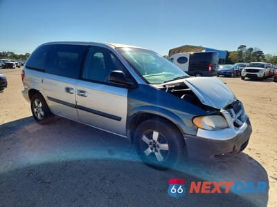 Czwarte zdjęcie samochodu z boku: 2005 DODGE CARAVAN SXT VIN:1D4GP45R65B139976 - miniatura
