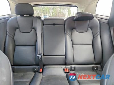 Zdjęcie 10 z 13 samochodu: 2022 VOLVO XC60 B5 MOMENTUM VIN:YV4L12RK1N1986745 - miniatura