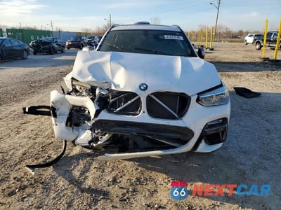 Piąte zdjęcie samochodu w środku: 2018 BMW X3 XDRIVEM40I VIN:5UXTS3C55J0Y99082 - miniatura