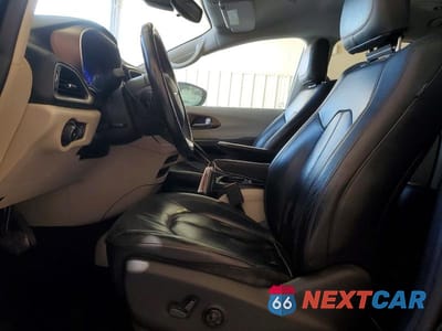 Zdjęcie 7 z 12 samochodu: 2017 CHRYSLER PACIFICA TOURING L VIN:2C4RC1BG5HR526723 - miniatura