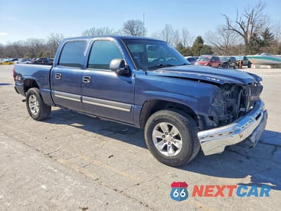 Czwarte zdjęcie samochodu z boku: 2005 CHEVROLET SILVERADO K1500 VIN:2GCEK13T451203741 - miniatura