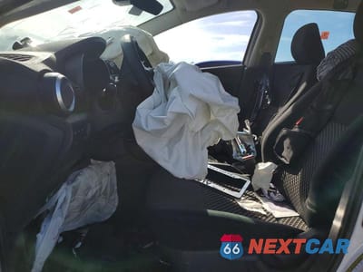 Zdjęcie 7 z 12 samochodu: 2024 NISSAN VERSA S VIN:3N1CN8DV3RL875515 - miniatura