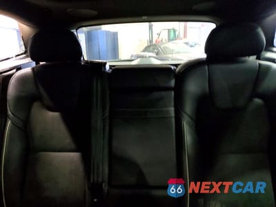 Zdjęcie 10 z 13 samochodu: 2019 VOLVO XC60 T5 R-DESIGN VIN:LYV102RM1KB242565 - miniatura