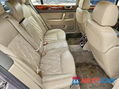 Zdjęcie 10 z 12 samochodu: 2007 BENTLEY CONTINENTAL FLYING SPUR VIN:SCBBR93W77C040445 - miniatura