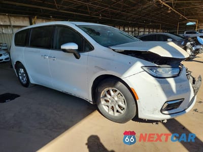 Czwarte zdjęcie samochodu z boku: 2023 CHRYSLER PACIFICA TOURING L VIN:2C4RC1BG1PR575318 - miniatura
