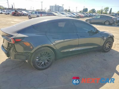 Trzecie zdjęcie samochodu z tyłu: 2025 TESLA MODEL 3 VIN:5YJ3E1EA8SF924762 - miniatura