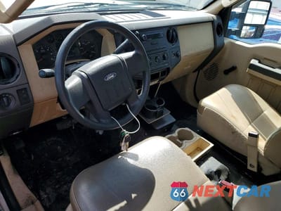Zdjęcie 8 z 11 samochodu: 2008 FORD F350 UTILITY / SERVICE TRUCK VIN:1FDWF30538EC95708 - miniatura