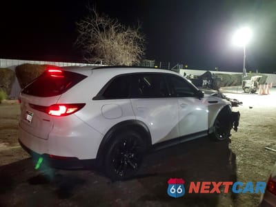 Trzecie zdjęcie samochodu z tyłu: 2025 MAZDA CX-90 PREMIUM SPORT VIN:JM3KKCHA5S1208462 - miniatura