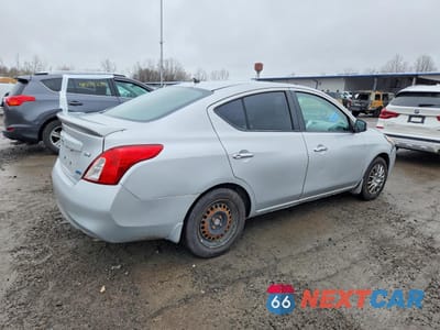 Trzecie zdjęcie samochodu z tyłu: 2015 NISSAN VERSA 1.6 SV VIN:3N1CN7AP3FL870214 - miniatura