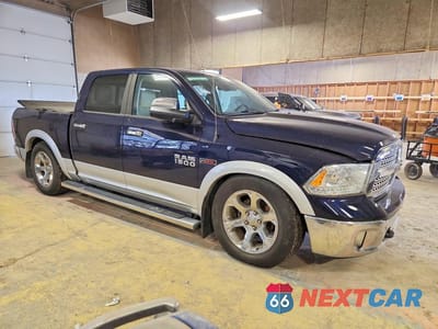 Czwarte zdjęcie samochodu z boku: 2016 RAM 1500 LARAMIE VIN:1C6RR7NM3GS147162 - miniatura