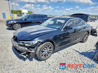 2019 BMW 330XI WBA5R7C51KAJ81504 - główne zdjęcie licytacji z USA - miniatura